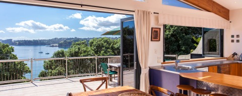 Absolute Beachfront Oneroa Bay Absolute Beachfront Oneroa Bay