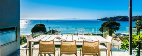 Oneroa Bay | Waiheke.co.nz