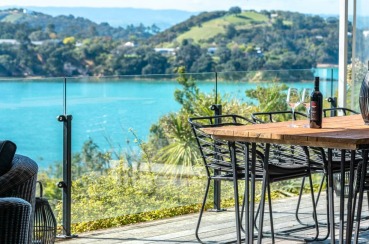 Bay Views On Burrell | Waiheke.co.nz