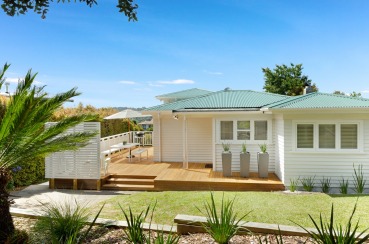 Eight on Church | Waiheke.co.nz